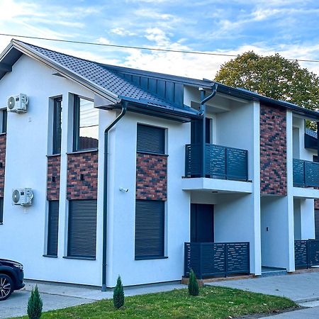 Kiko Apartmani Lux Зренянин Екстериор снимка