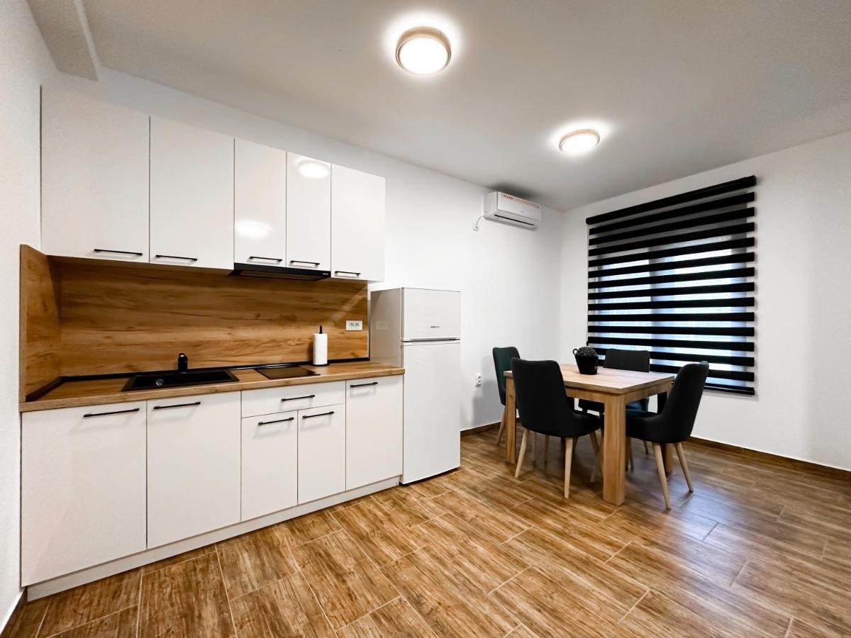 Kiko Apartmani Lux Зренянин Екстериор снимка