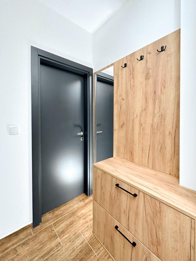Kiko Apartmani Lux Зренянин Екстериор снимка