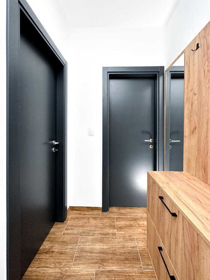 Kiko Apartmani Lux Зренянин Екстериор снимка