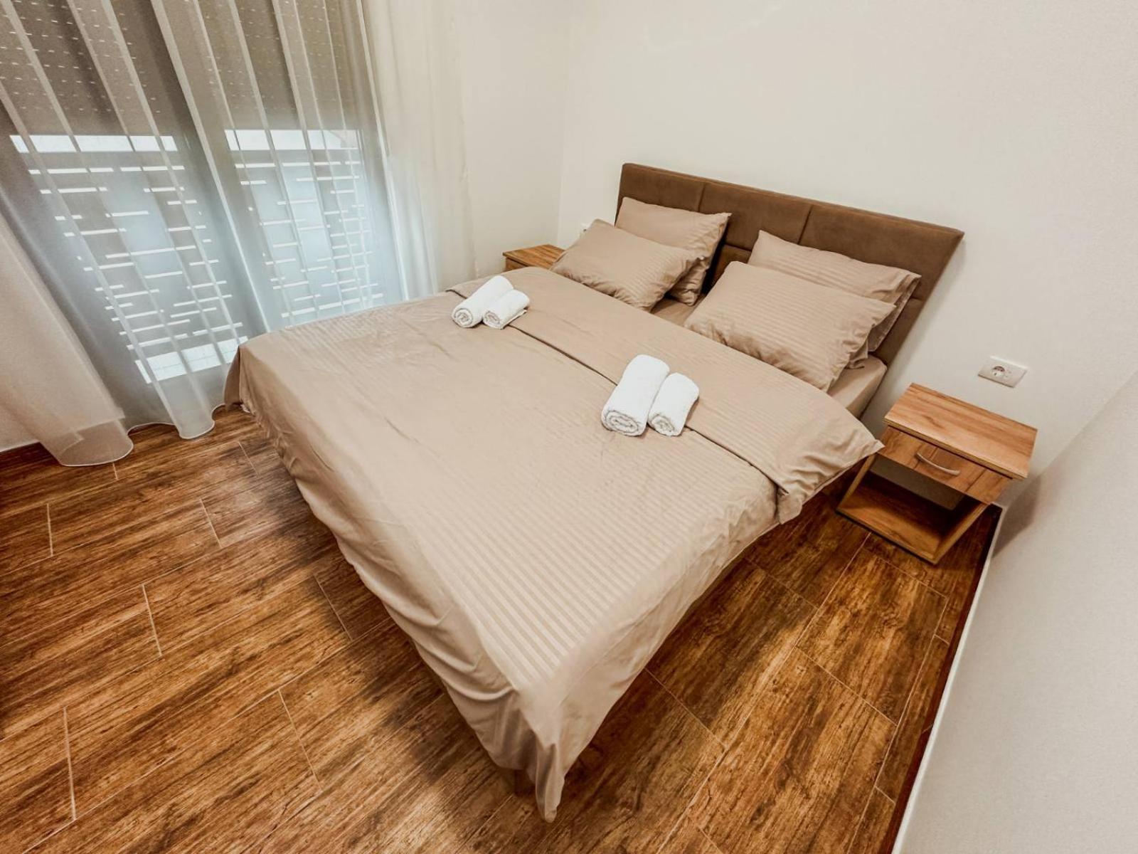 Kiko Apartmani Lux Зренянин Екстериор снимка