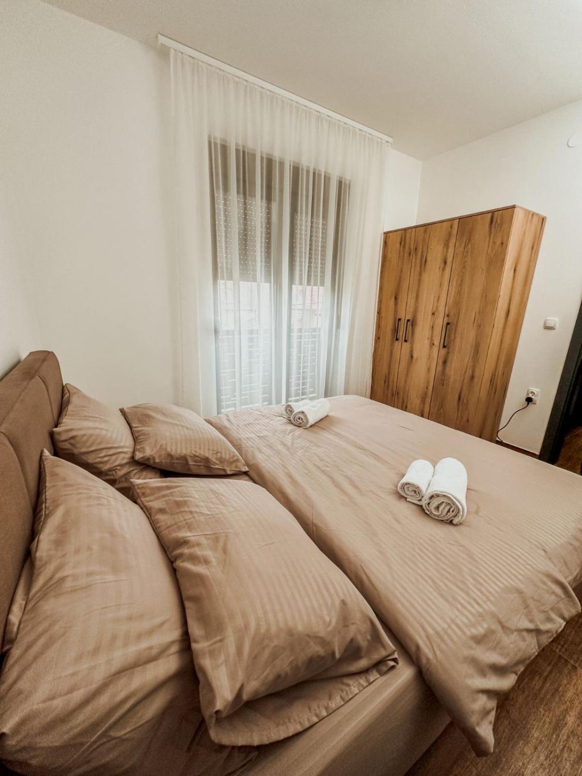 Kiko Apartmani Lux Зренянин Екстериор снимка