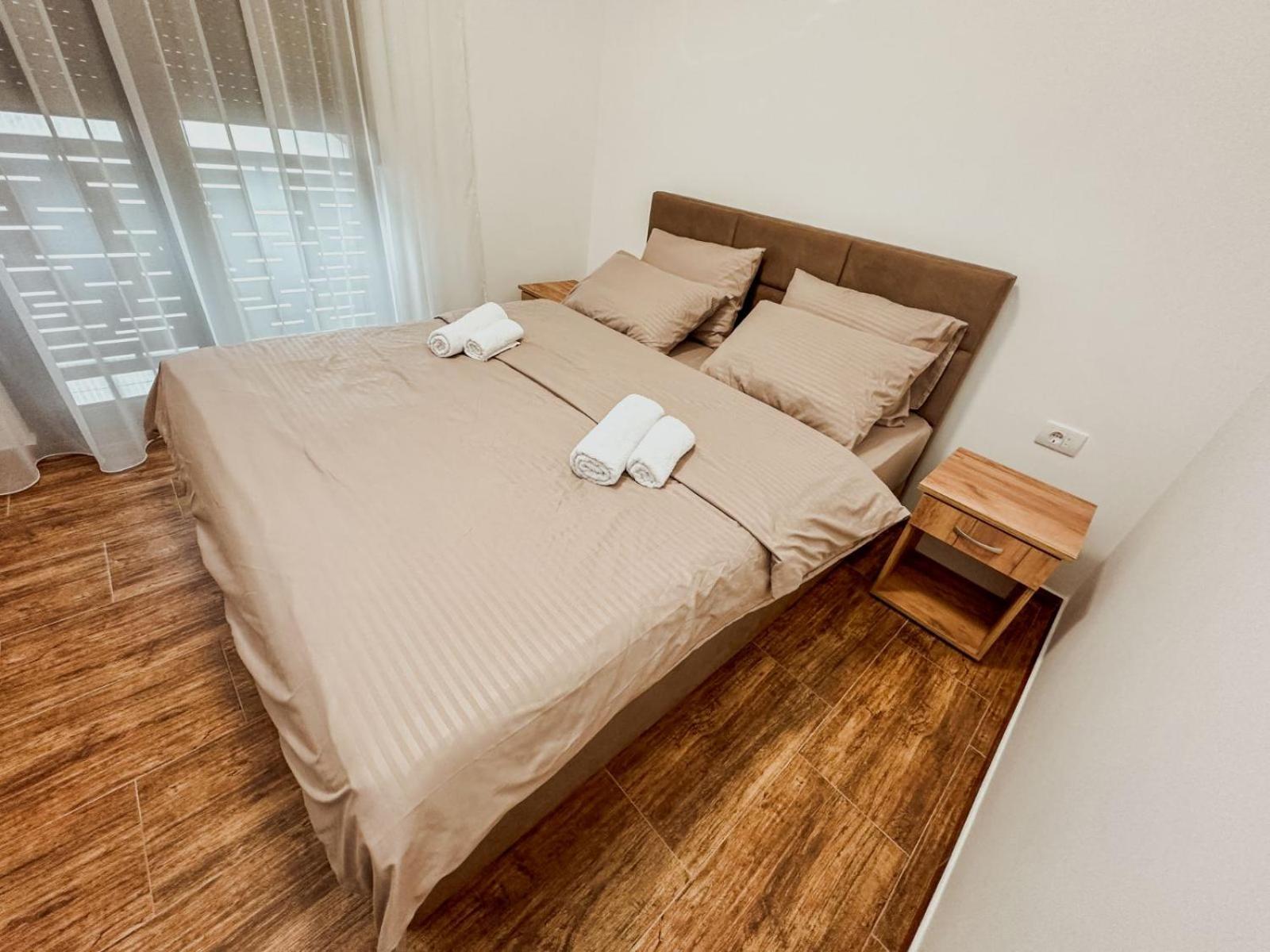 Kiko Apartmani Lux Зренянин Екстериор снимка