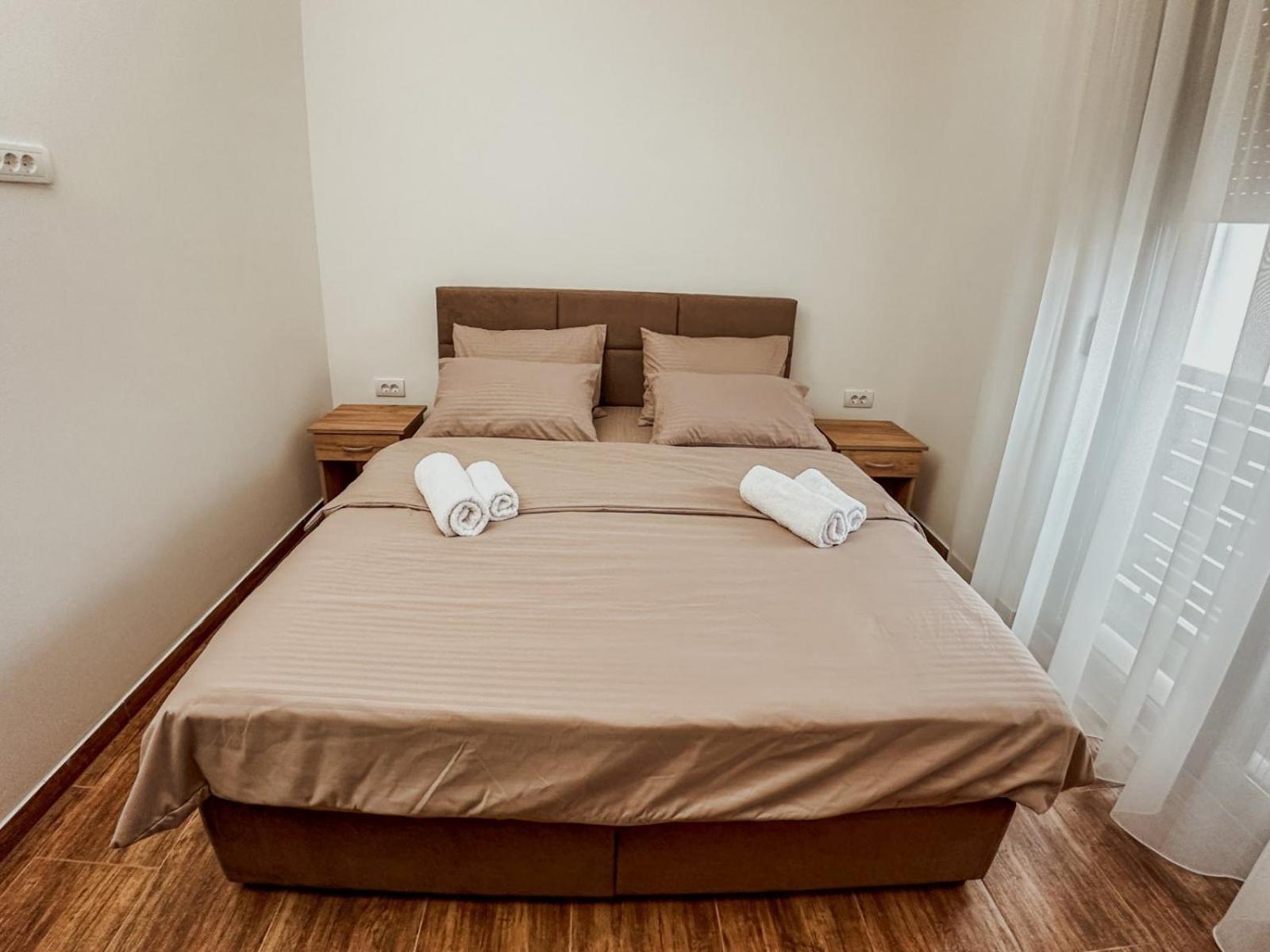 Kiko Apartmani Lux Зренянин Екстериор снимка