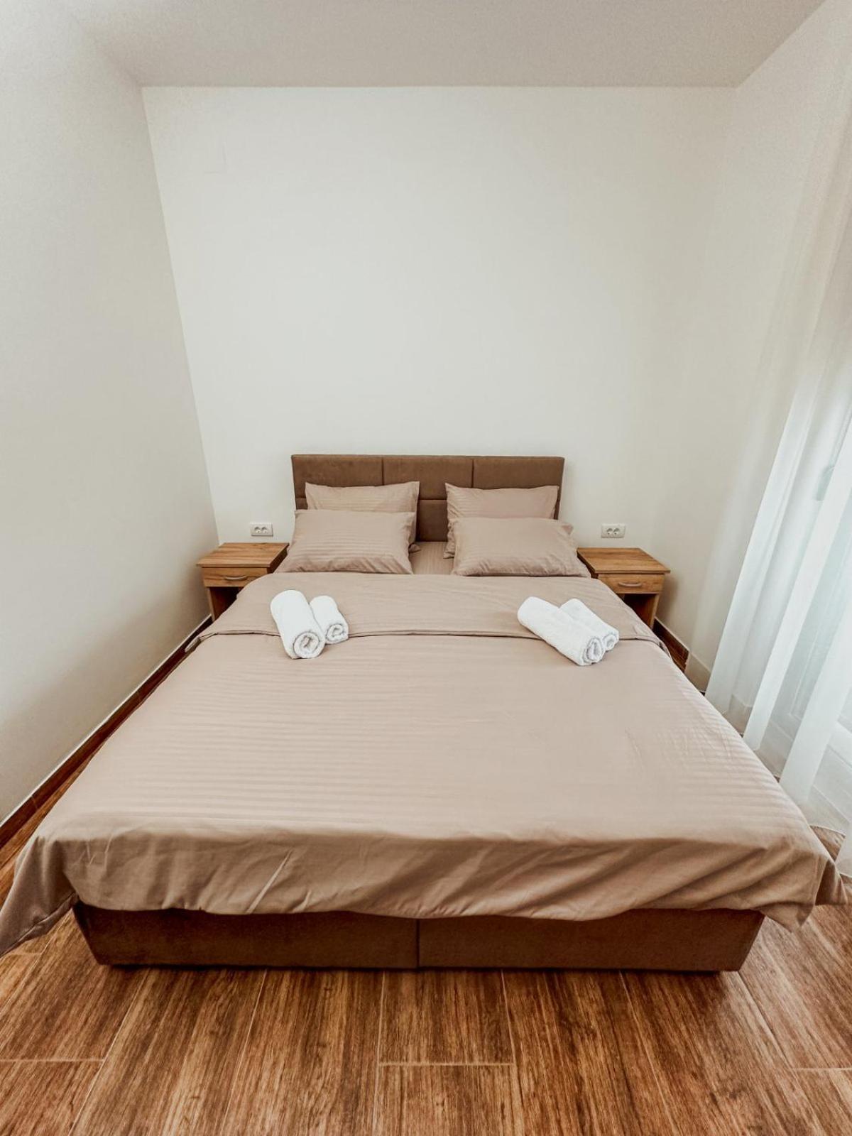 Kiko Apartmani Lux Зренянин Екстериор снимка
