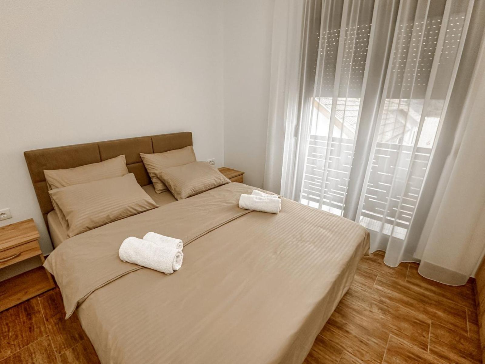 Kiko Apartmani Lux Зренянин Екстериор снимка