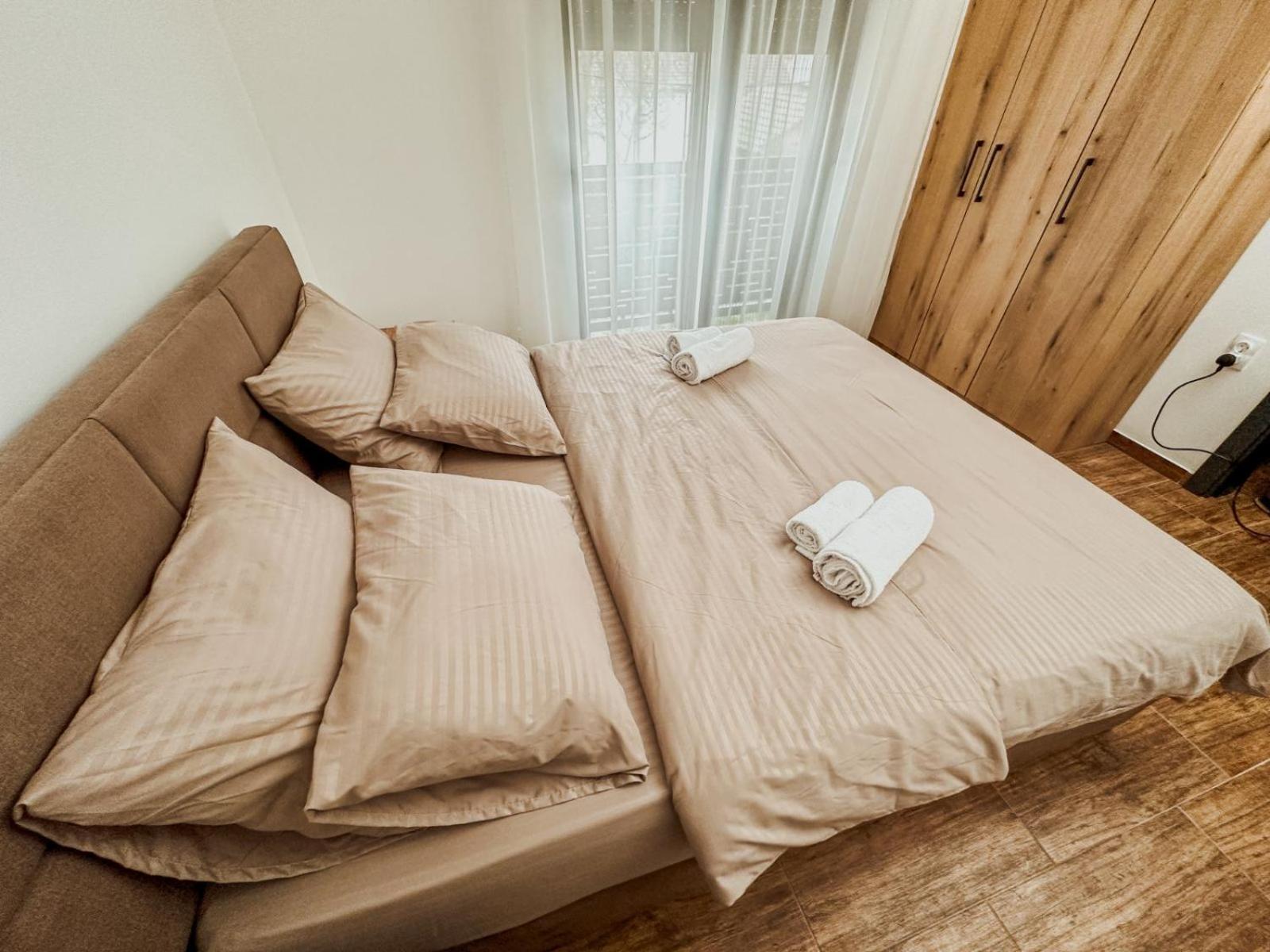 Kiko Apartmani Lux Зренянин Екстериор снимка